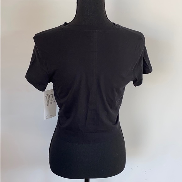 {Lululemon Athletica} time to restore short sleeve - size 4 - Picture 3 of 4